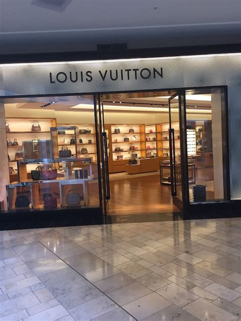 louis vuitton ross park.